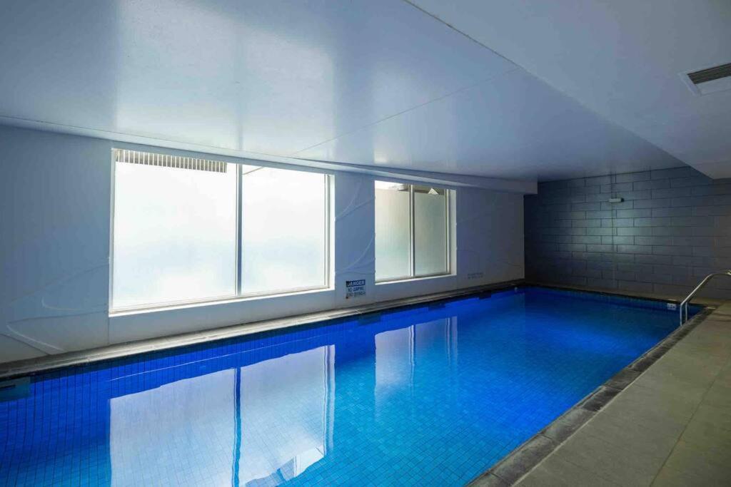 אדלייד City Apartment, Pool & Carpark מראה חיצוני תמונה